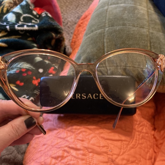 Versace glasses and case - Picture 4 of 4